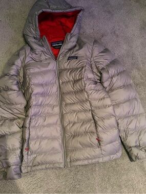 Patagonia Light Gray Hi-Loft Down Hoody Jacket with Red Lining